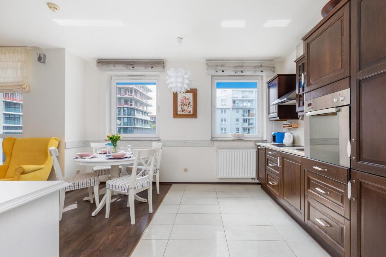 4Star Hotel With Pool - Pet-Friendly Apartment By Noclegi Renters โควอบเซก ภายนอก รูปภาพ